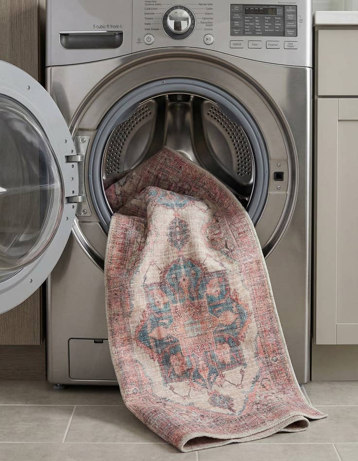 Detail image of  2' 7 x 14'  Washable Nostalgia Runner Rug