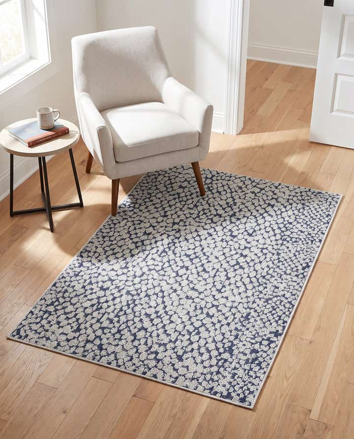 4' 1 x 6' 1 Easy-Clean Safari Indoor / Outdoor Rug