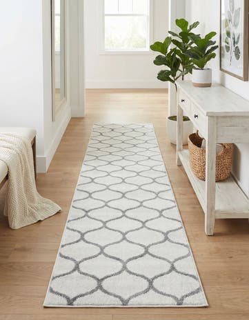 2' x 10' Lattice Frieze Runner Rug