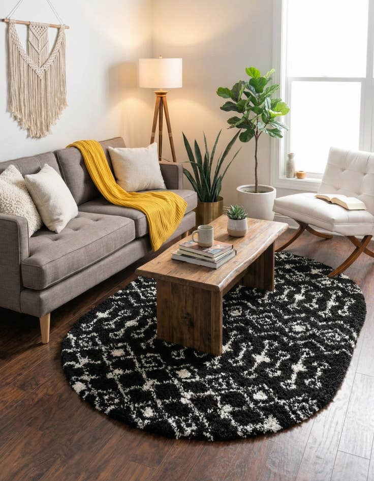 Detail image of 4' x 6' Moroccan Trellis Shag Oval Rug