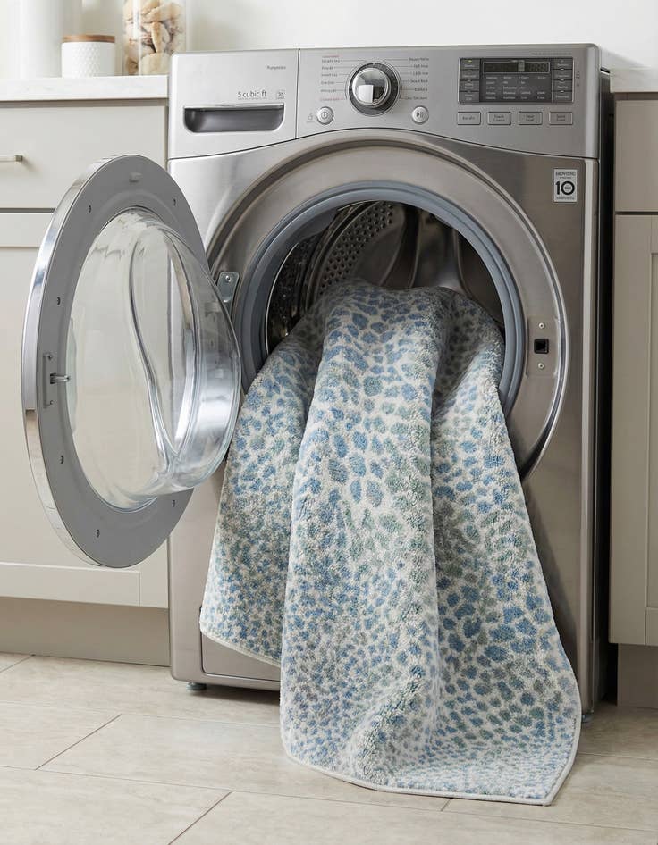 Detail image of  4' x 6' Kamala Washable Rug