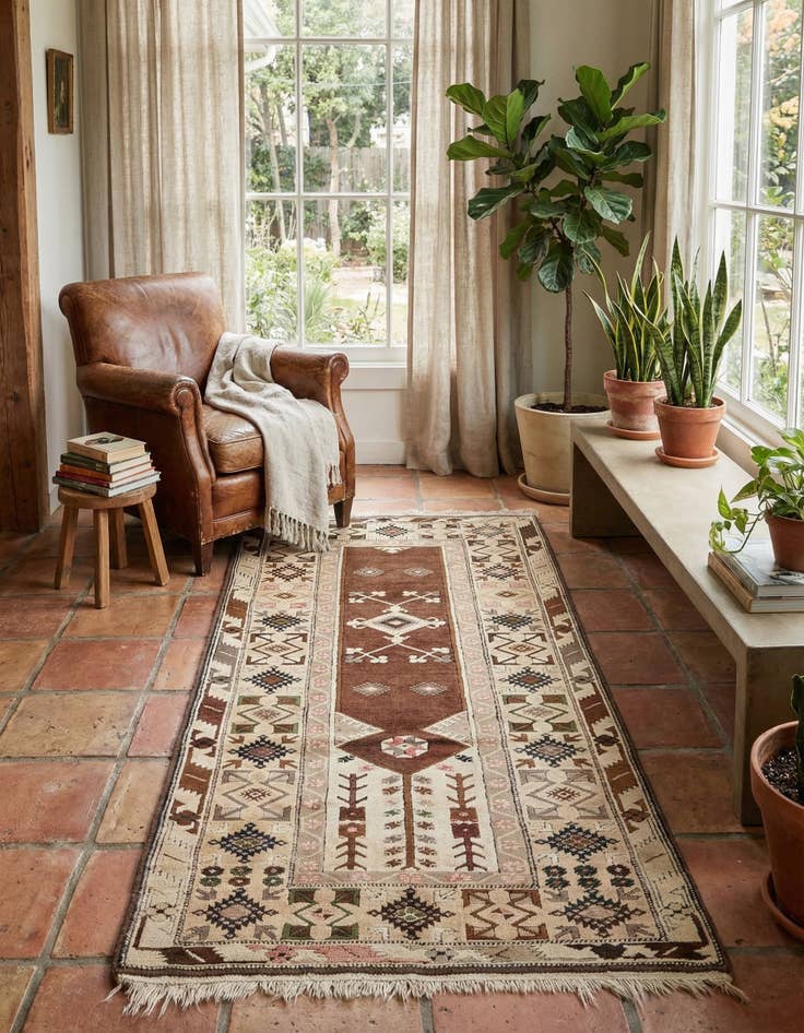 Detail image of 3' 5 x 6' 8 Hand Knotted Fars Wool Rug