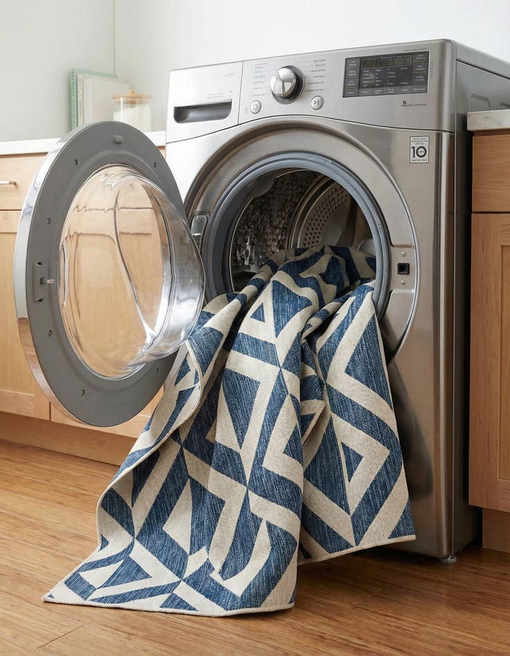 Detail image of 7' 10 x 7' 10  Washable Jill Zarin Napa Indoor / Outdoor Square Rug