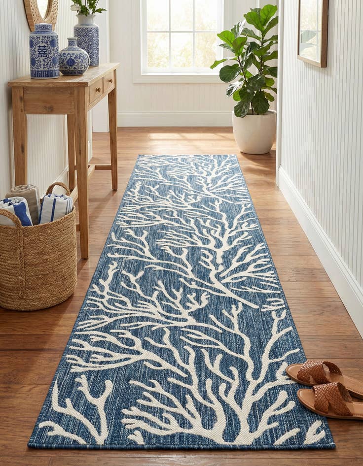 Detail image of 2' 7 x 12' Easy-Clean Coastal Indoor / Outdoor Runner Rug