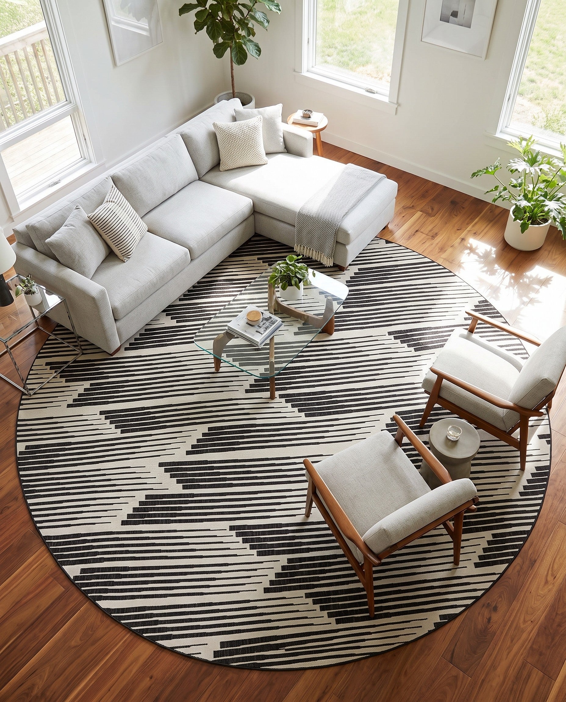 13' x 13' Easy-Clean Modern Indoor / Outdoor Round Rug