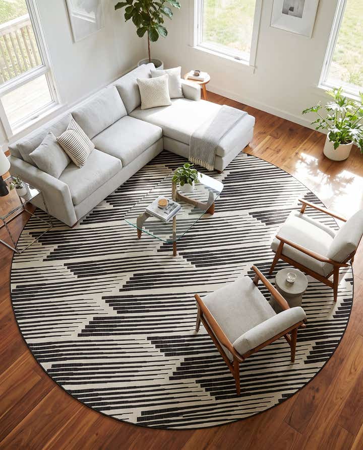 13' x 13' Easy-Clean Modern Indoor / Outdoor Round Rug