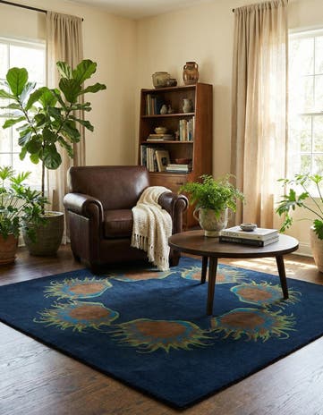 7' 6 x 7' 7 Luna Square Rug