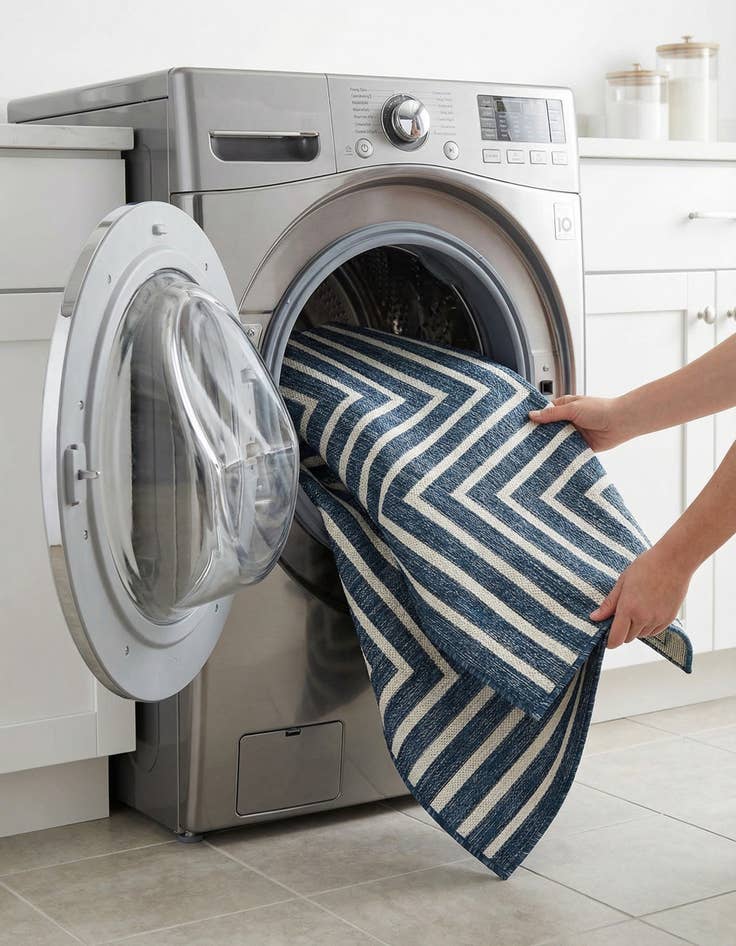 Detail image of  5' 3 x 8'  Washable Modern Indoor / Outdoor Rug