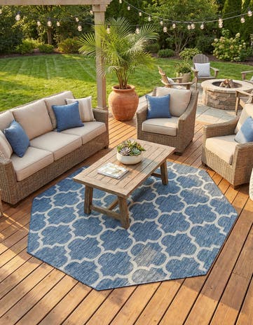 7' 10 x 7' 10 Easy-Clean Lattice Indoor / Outdoor Octagon Rug