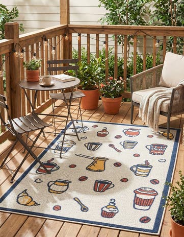 5' x 7' 7 Easy-Clean Indoor / Outdoor Rug