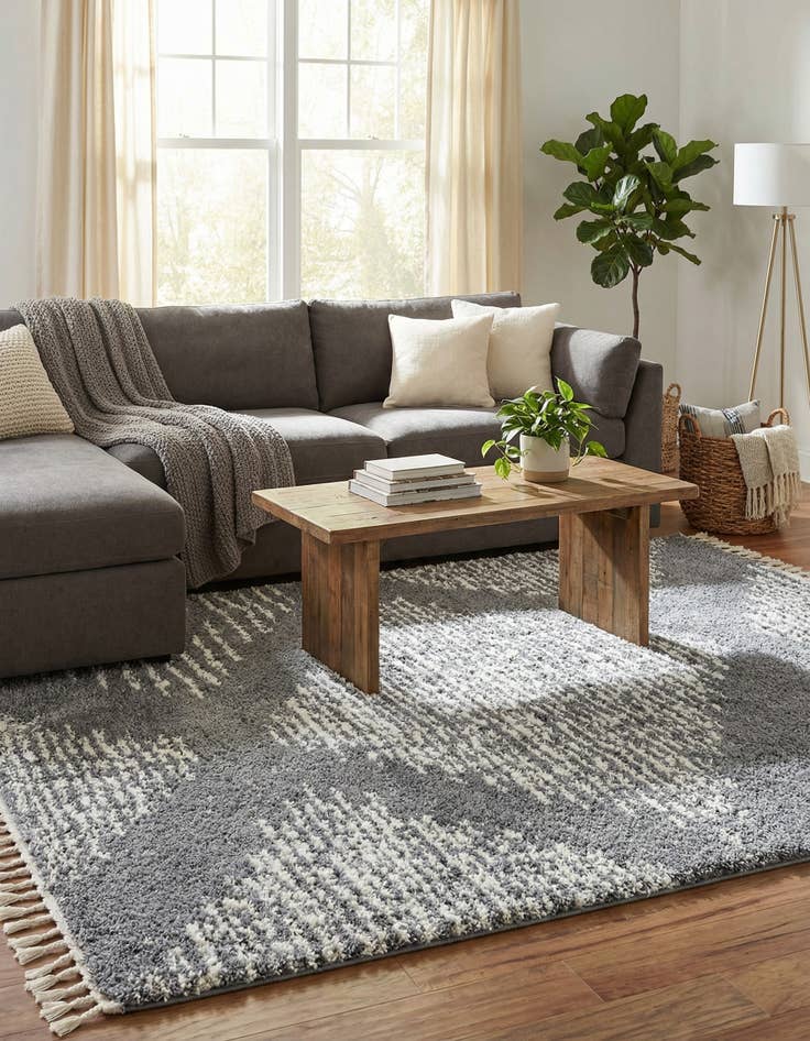 Detail image of 5' 3 x 8' Serenity Shag Rug