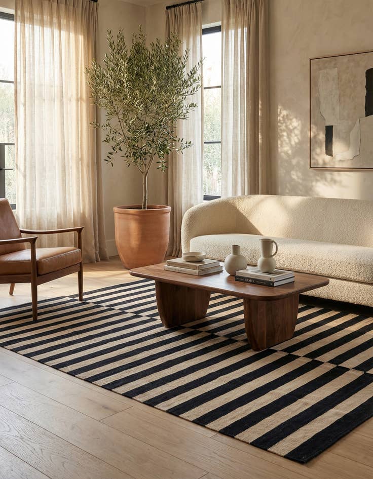 Detail image of 5' 3 x 5' 3  Hand Woven Kilim Modern Wool Square Rug