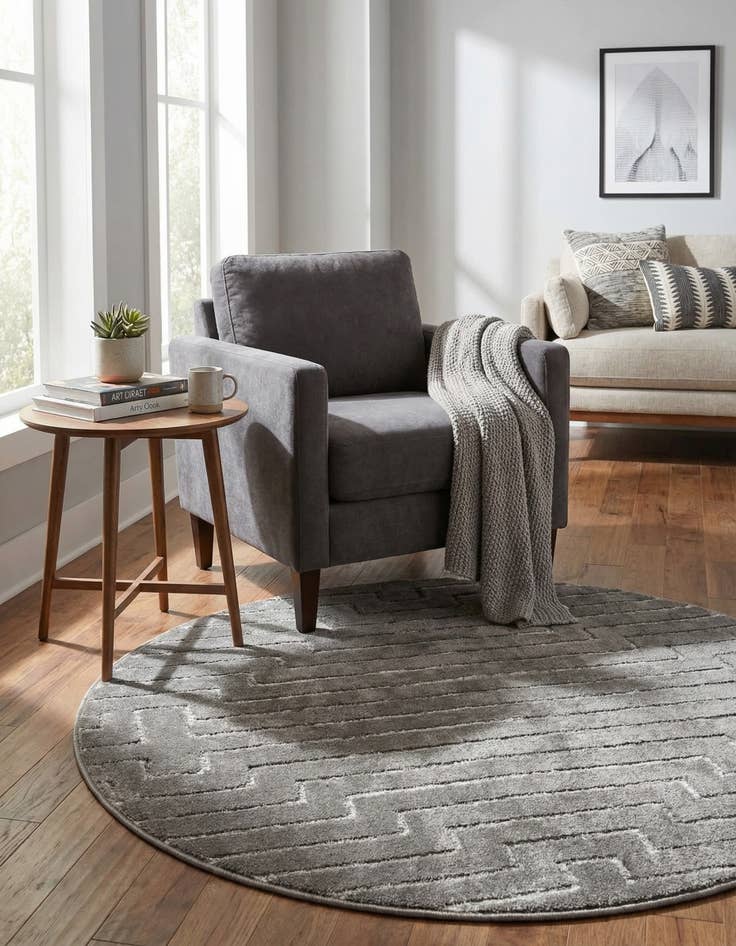 Detail image of 3' x 3' Vogue Geo Round Rug