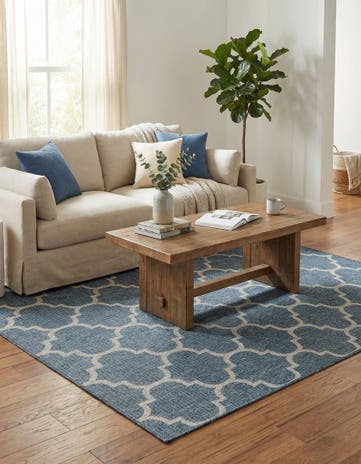 5' 3 x 7' Easy-Clean Lattice Indoor / Outdoor Rug