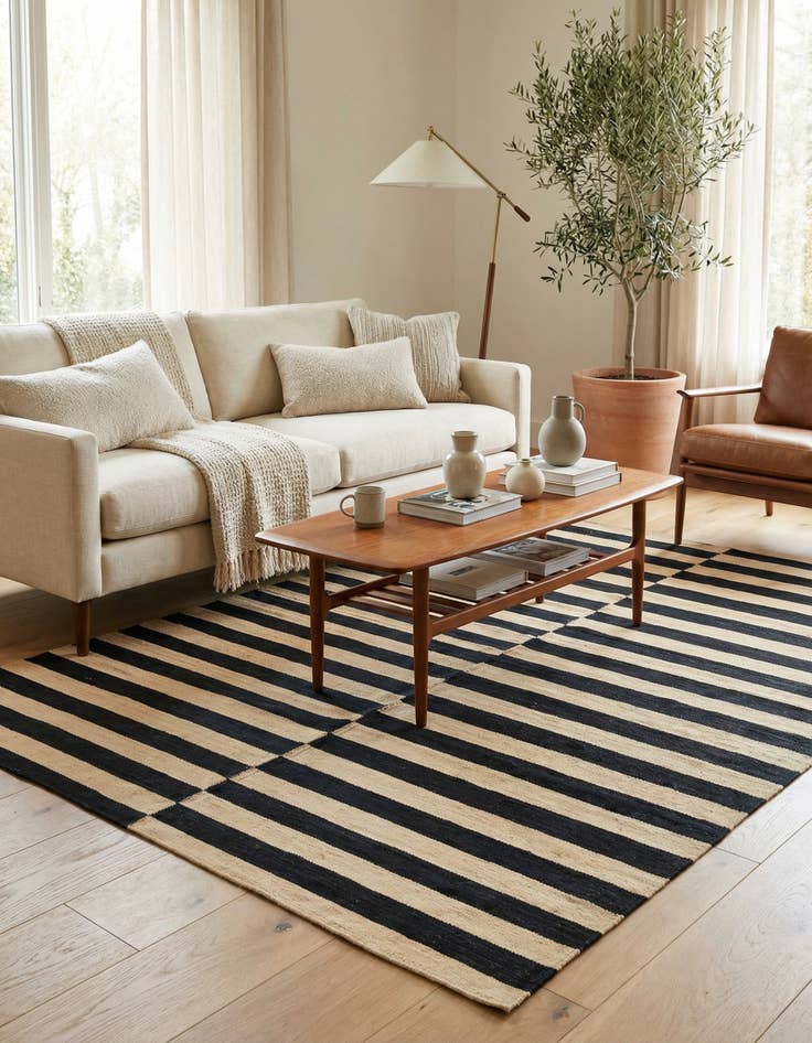 Detail image of 5' 2 x 6' 2  Hand Woven Kilim Modern Wool Rug