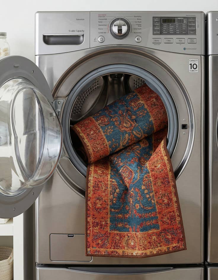 Detail image of 2' x 6'  Washable Traditional Indoor / Outdoor Runner Rug