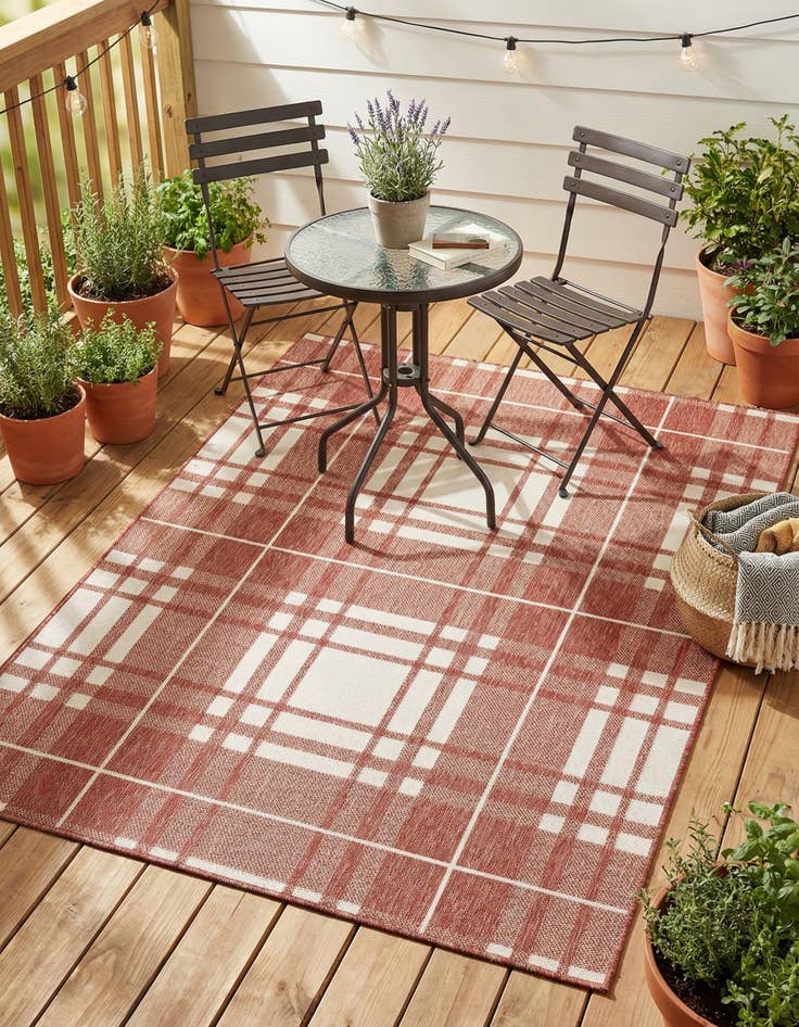 Detail image of 5' 3 x 7'  Washable Checkered Indoor / Outdoor Rug