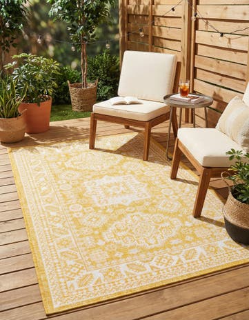 Yellow Easy-Clean Aztec Indoor / Outdoor Rug