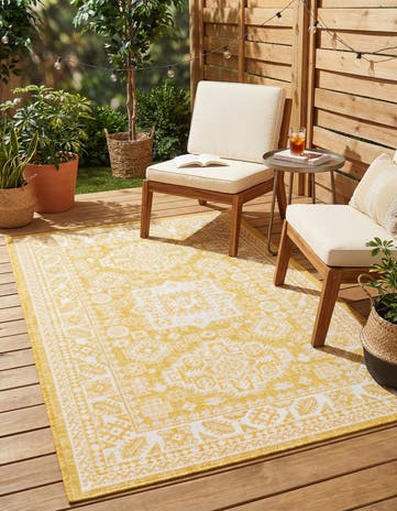Yellow Easy-Clean Aztec Indoor / Outdoor Rug