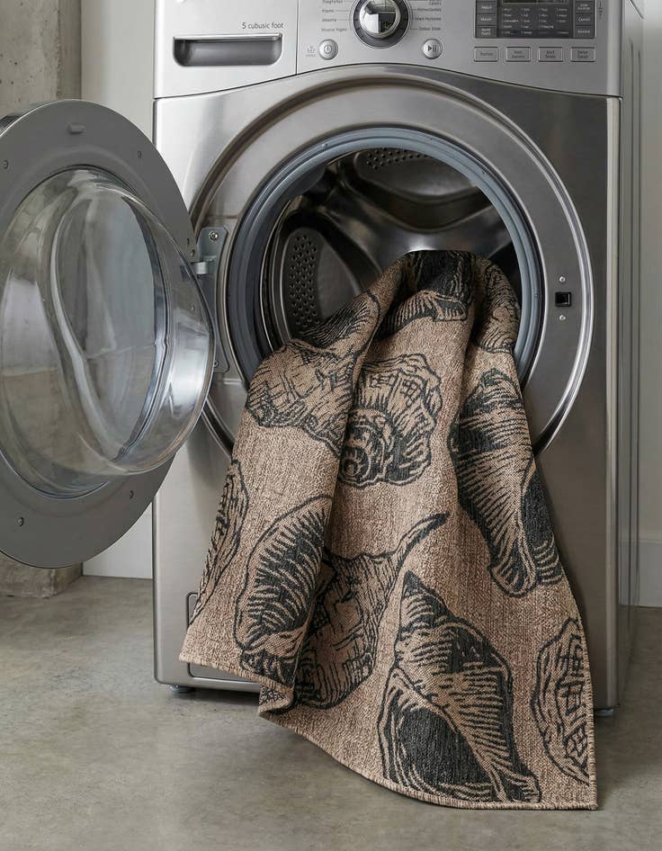 Detail image of 5' 3 x 8'  Washable Coastal Indoor / Outdoor Rug