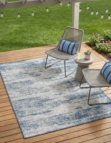4' x 6' Easy-Clean Modern Indoor / Outdoor Rug
