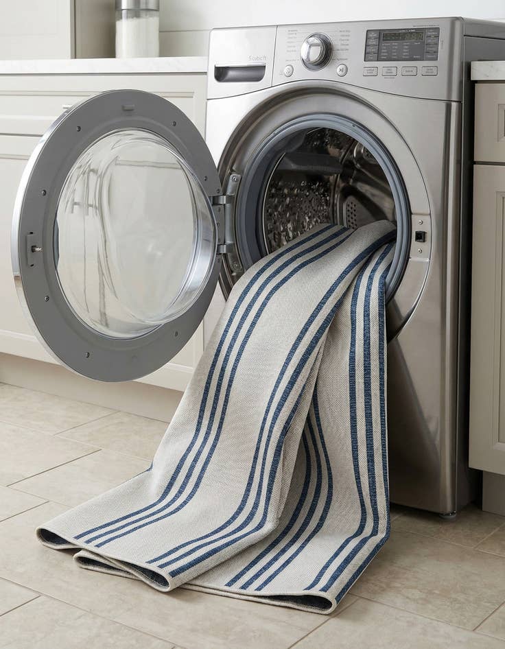 Detail image of 7' 10 x 10'  Washable Jill Zarin Anguilla Indoor / Outdoor Rug