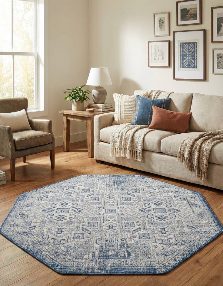 Detail image of 5' 3 x 5' 3  Washable Aztec Indoor / Outdoor Octagon Rug
