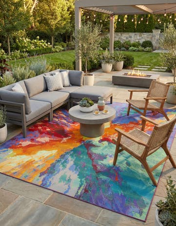 7' 10 x 11' Easy-Clean Modern Indoor / Outdoor Rug
