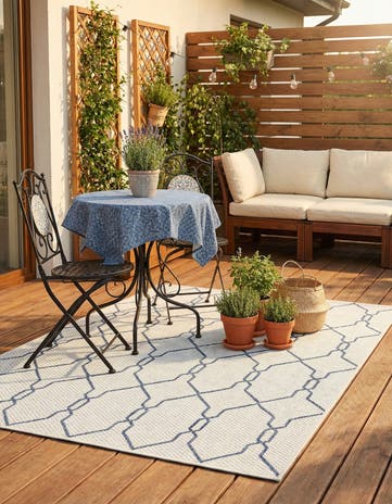 Ivory Easy-Clean Lattice Indoor / Outdoor Rug