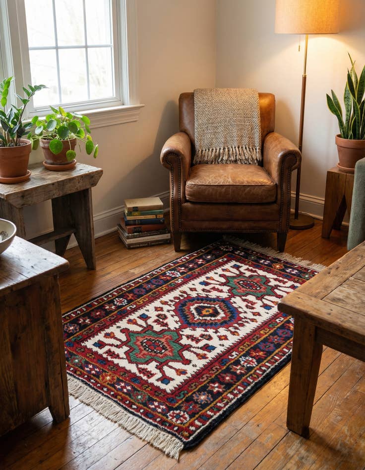 Detail image of 2' x 3' 1  Hand Knotted Hamedan Wool Rug