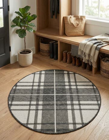 3' x 3' Easy-Clean Checkered Indoor / Outdoor Round Rug