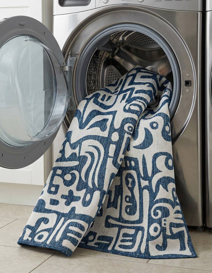 Detail image of  7' 10 x 10'  Washable Modern Indoor / Outdoor Rug