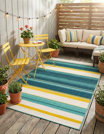 6' x 9' Easy-Clean Border Indoor / Outdoor Rug