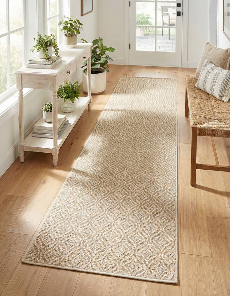Detail image of 2' 7 x 10' Easy-Clean Trellis Indoor / Outdoor Runner Rug