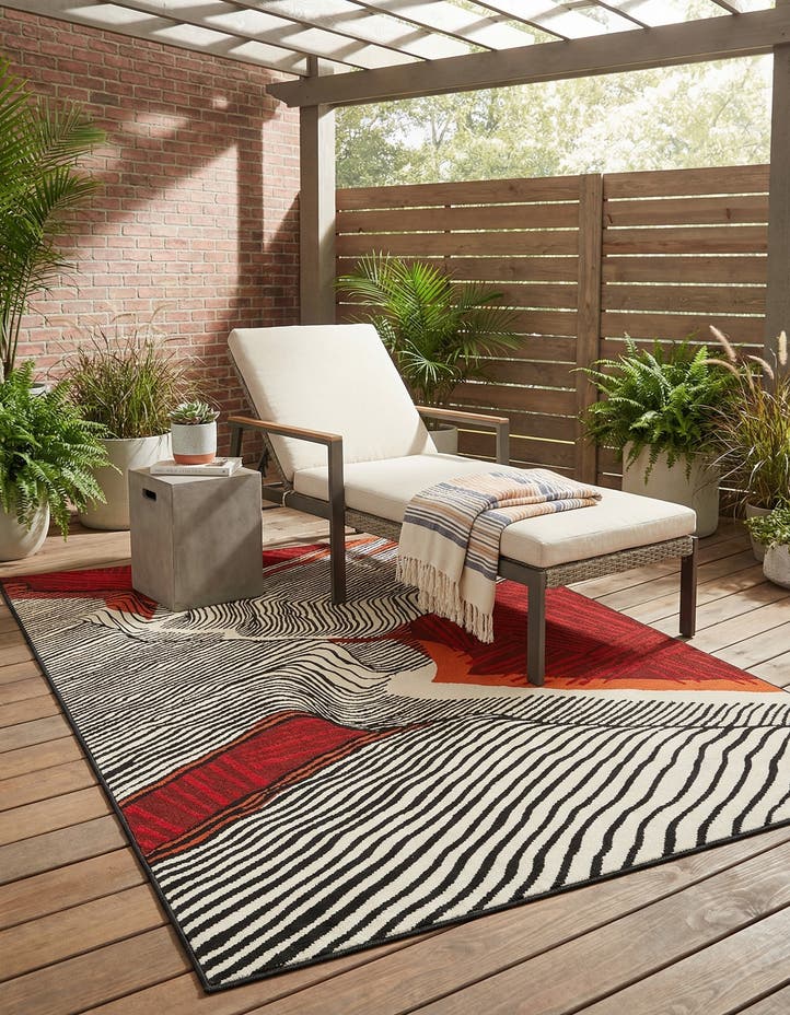 5' x 7' Easy-Clean Modern Indoor / Outdoor...