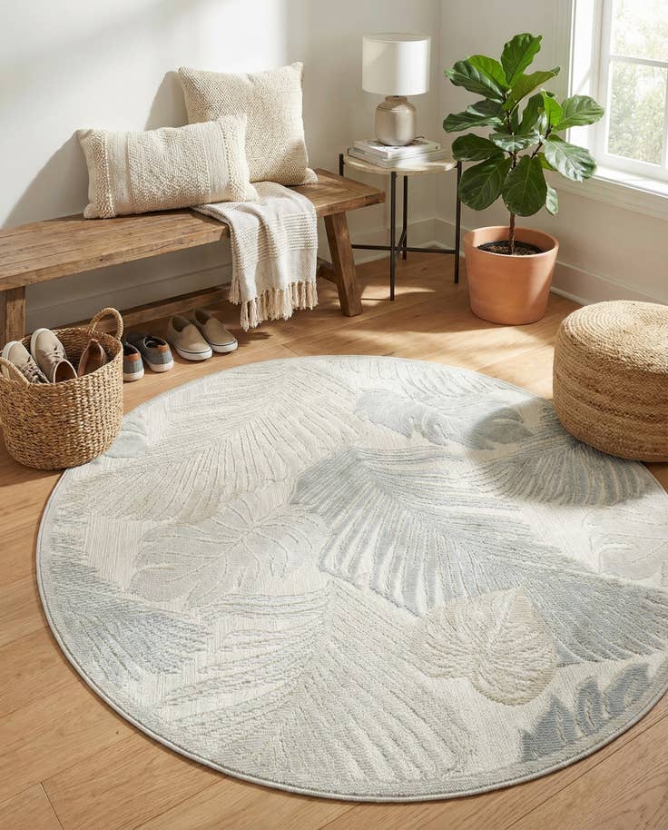 Detail image of 4' 5 x 4' 5 Easy-Clean Botanical Indoor / Outdoor Round Rug