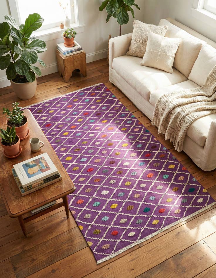 Detail image of 4' x 6' 5  Hand Knotted Darya Wool Rug