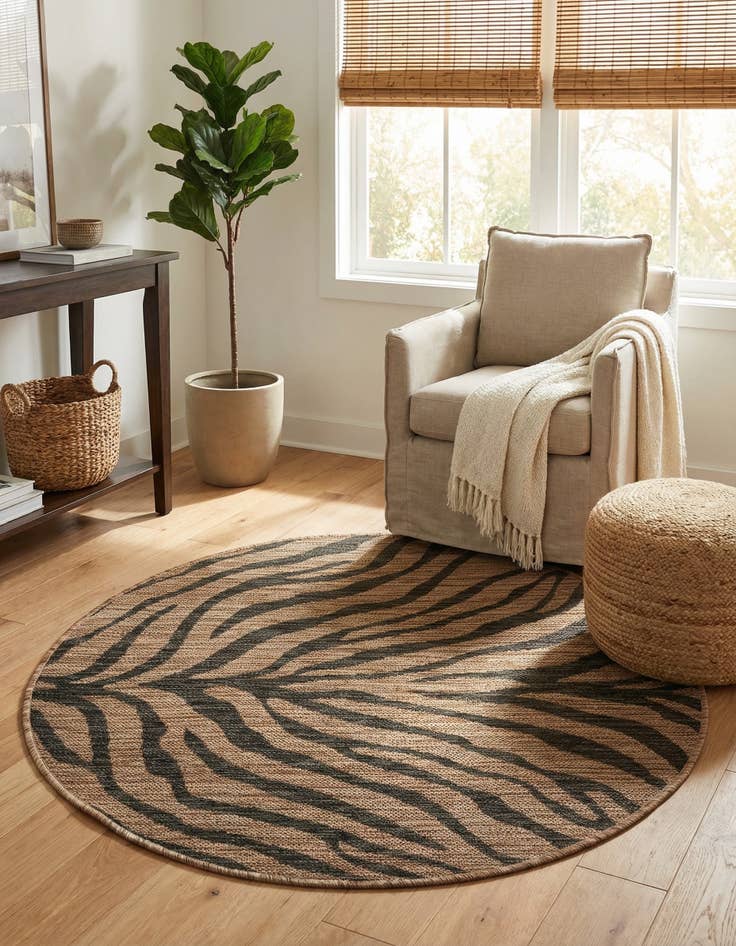 Detail image of  3' x 3'  Washable Safari Indoor / Outdoor Round Rug