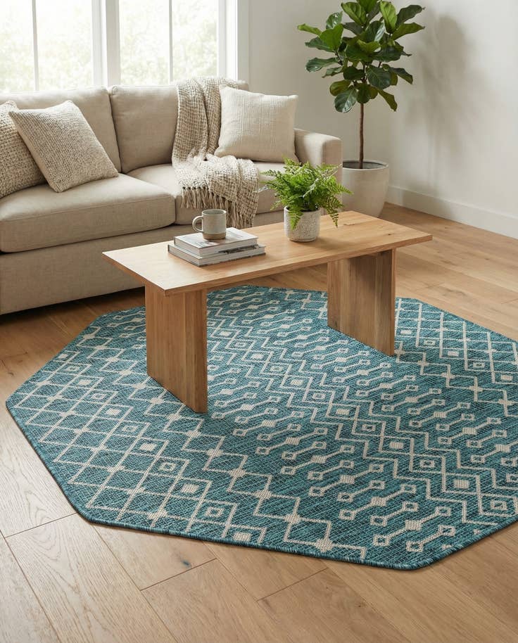 Detail image of 5' 3 x 5' 3 Easy-Clean Trellis Indoor / Outdoor Octagon Rug