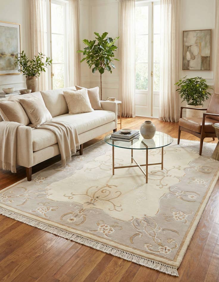 Detail image of 4' 2 x 5' 10  Hand Knotted Darya Wool Rug