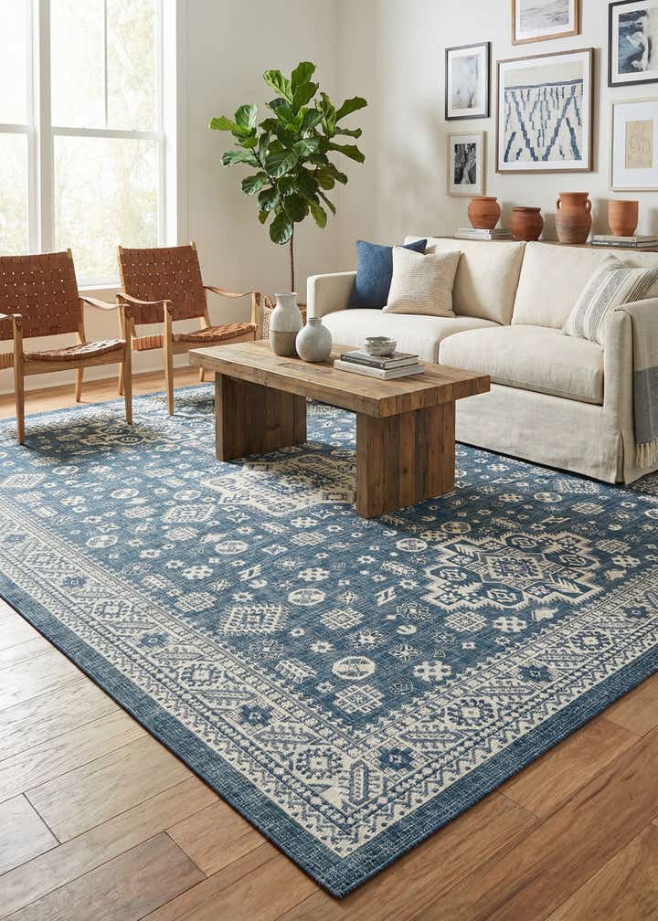 10' x 14' Easy-Clean Aztec Indoor / Outdoor Rug