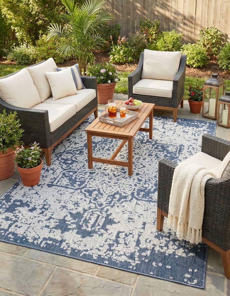 Detail image of 6' 1 x 9'  Washable Traditional Indoor / Outdoor Rug