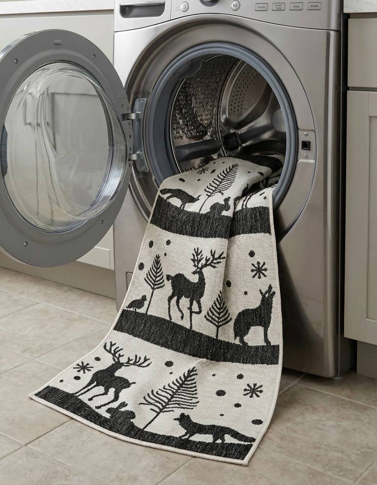 Detail image of 2' x 6'  Washable Holiday Indoor / Outdoor Runner Rug