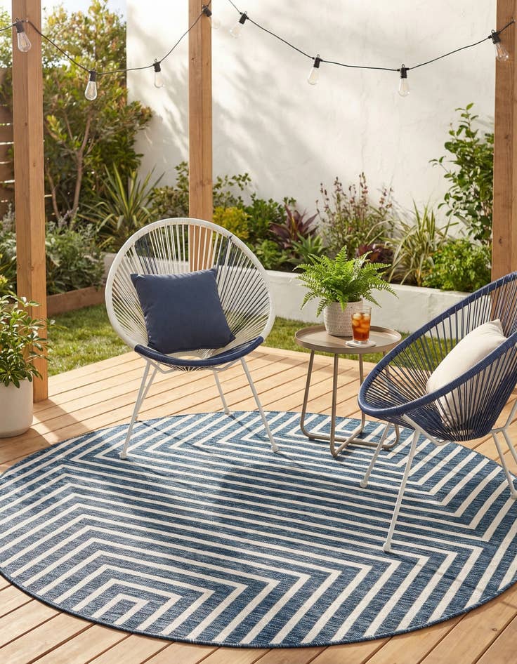 Detail image of  6' x 6'  Washable Modern Indoor / Outdoor Round Rug