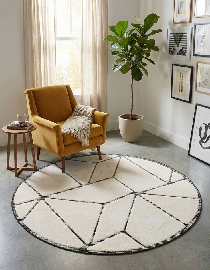 Detail image of 6' x 6' Prismatic Round Rug