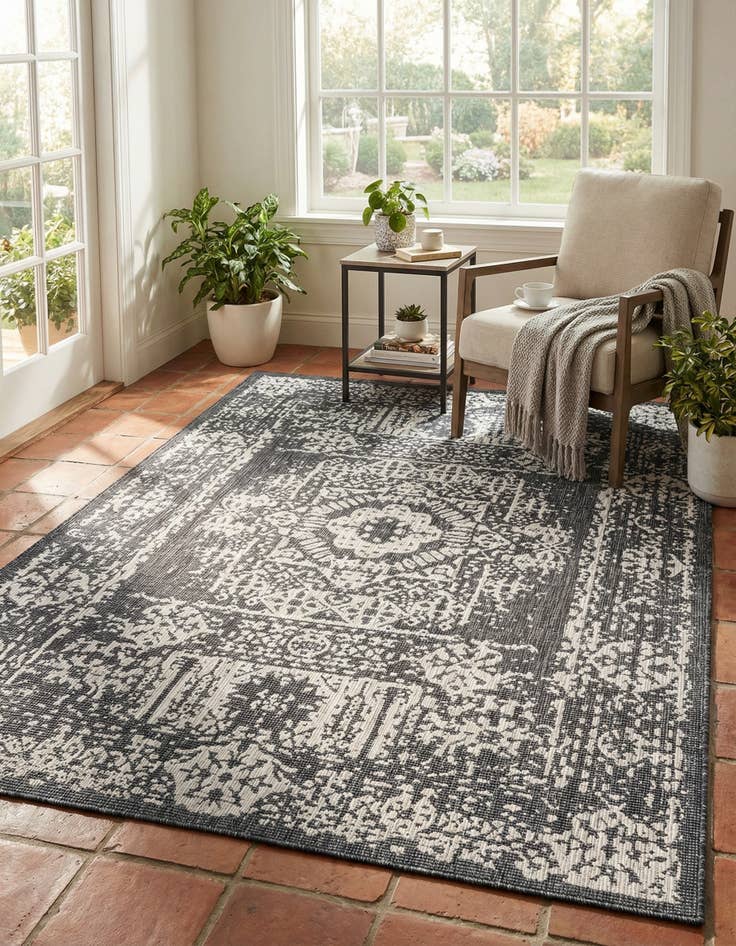 Detail image of 9' x 12'  Washable Traditional Indoor / Outdoor Rug