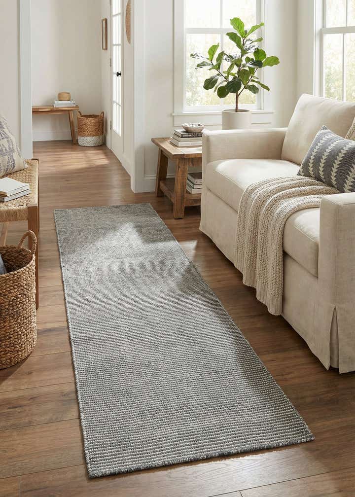 2' 7 x 8' Easy-Clean Jill Zarin Palm Springs Indoor / Outdoor Runner Rug
