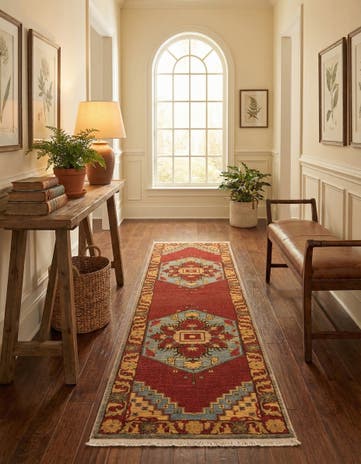 2' 7 x 10' Sara Runner Rug