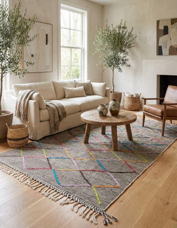 5' x 9' 2 Hand Knotted Moroccan Wool Rug
