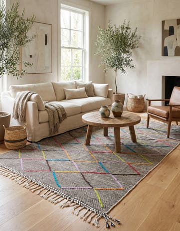 5' x 9' 2 Hand Knotted Moroccan Wool Rug